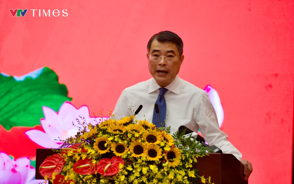 Thủ tướng: TP Hồ Chí Minh tiếp tục phát huy vai trò đầu tàu kinh tế, chủ động tháo gỡ các điểm nghẽn Thủ tướng: TP Hồ Chí Minh tiếp tục phát huy vai trò đầu tàu kinh tế, chủ động tháo gỡ các điểm nghẽn