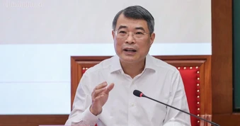 Thủ tướng trao đổi với các Ủy viên Trung ương về tăng trưởng 2 con số