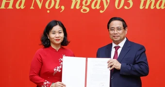 Thủ tướng trao quyết định bổ nhiệm 5 lãnh đạo bộ, Văn phòng Chính phủ