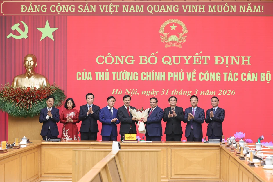 Thủ tướng trao quyết định bổ nhiệm Giám đốc Đại học Quốc gia Hà Nội Thủ tướng trao quyết định bổ nhiệm Giám đốc Đại học Quốc gia Hà Nội