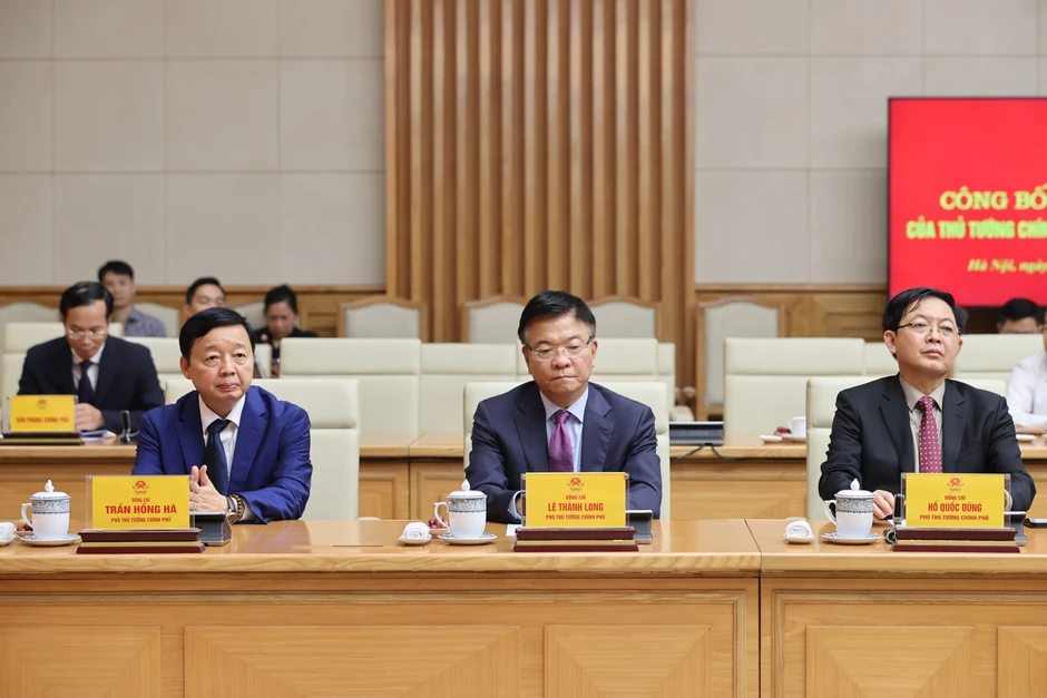 Thủ tướng trao quyết định bổ nhiệm Giám đốc Đại học Quốc gia Hà Nội Thủ tướng trao quyết định bổ nhiệm Giám đốc Đại học Quốc gia Hà Nội