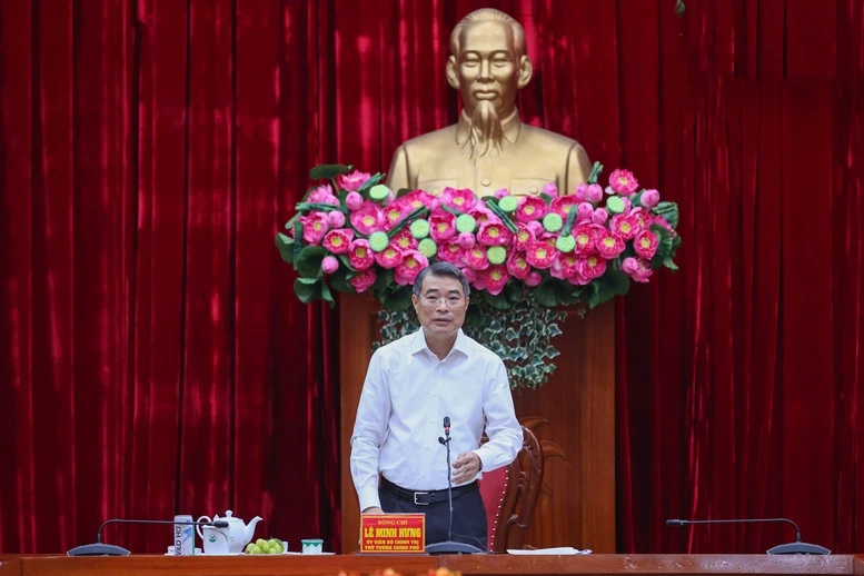 Thủ tướng: Trung ương nhất quán công tác cán bộ 'có vào, có ra, có lên, có xuống' Thủ tướng: Trung ương nhất quán công tác cán bộ 'có vào, có ra, có lên, có xuống'