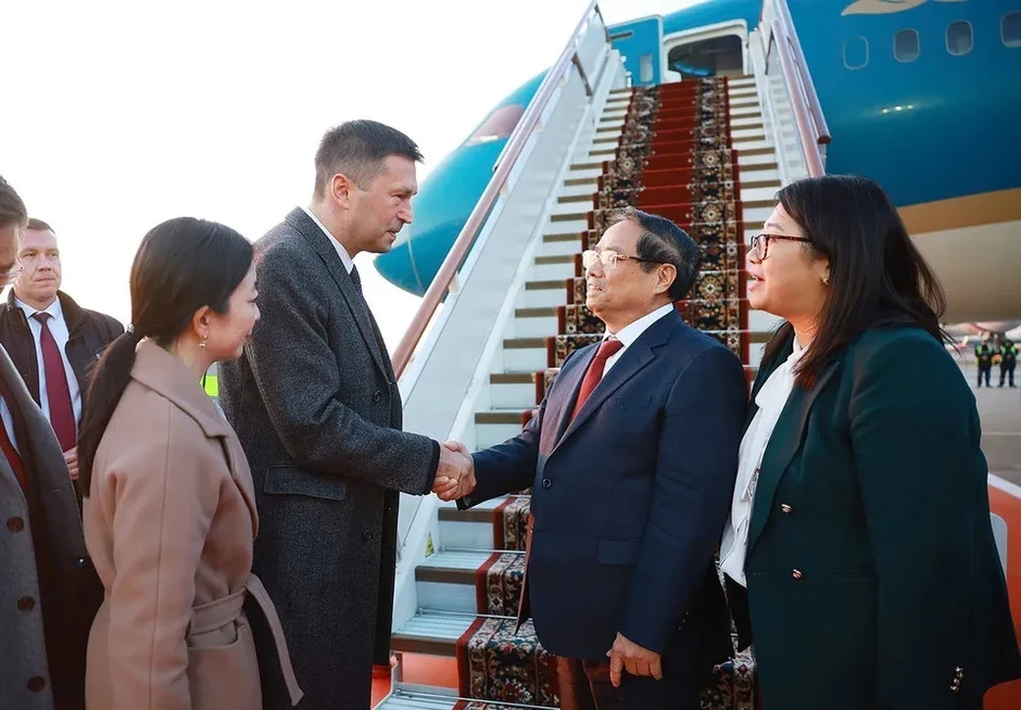 Thủ tướng về tới Hà Nội, kết thúc tốt đẹp chuyến thăm chính thức Nga Thủ tướng về tới Hà Nội, kết thúc tốt đẹp chuyến thăm chính thức Nga