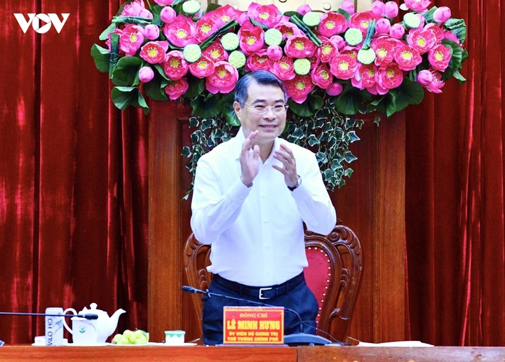 Thủ tướng: Vĩnh Long phải xác lập mô hình tăng trưởng mới để đạt mục tiêu '2 con số'