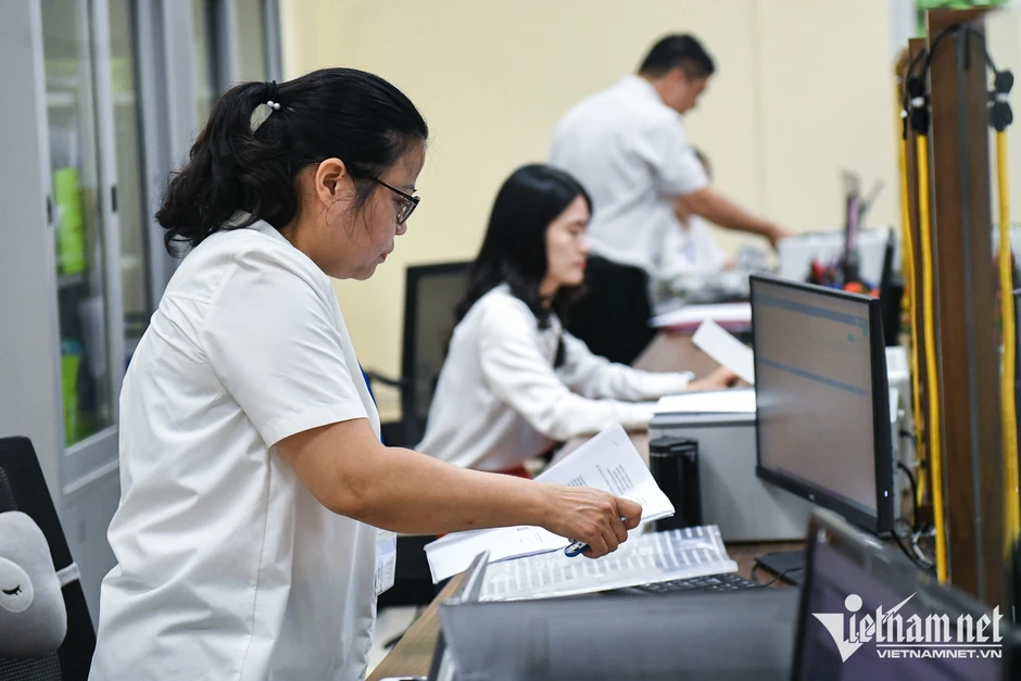 Thủ tướng yêu cầu cán bộ, công chức gương mẫu, nghiêm túc học tập kỹ năng số Thủ tướng yêu cầu cán bộ, công chức gương mẫu, nghiêm túc học tập kỹ năng số