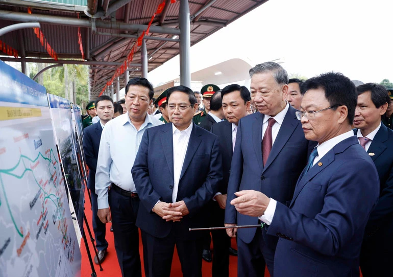 Thúc đẩy kết nối đường sắt Việt Nam-Trung Quốc, mở không gian hợp tác thiết thực Thúc đẩy kết nối đường sắt Việt Nam-Trung Quốc, mở không gian hợp tác thiết thực