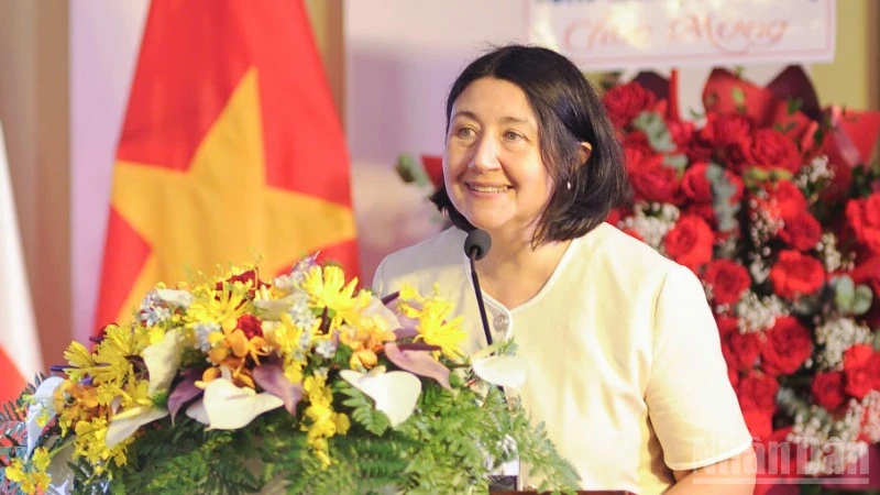 Thúc đẩy mối quan hệ hữu nghị truyền thống, hợp tác toàn diện giữa Việt Nam và Chile Thúc đẩy mối quan hệ hữu nghị truyền thống, hợp tác toàn diện giữa Việt Nam và Chile