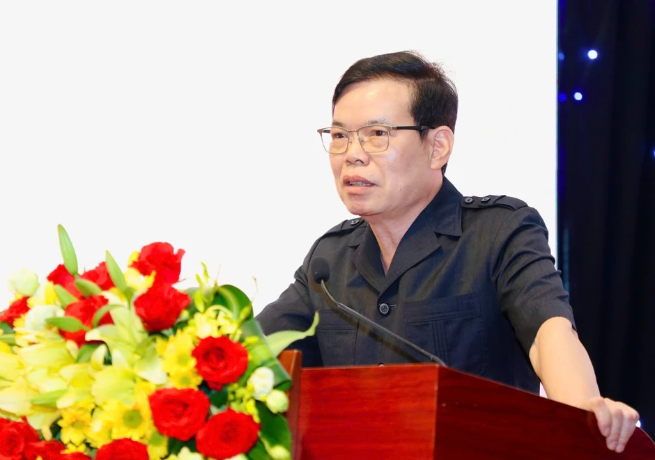 Thực hiện nhất quán quan điểm của Đảng về công tác dân tộc, tôn giáo Thực hiện nhất quán quan điểm của Đảng về công tác dân tộc, tôn giáo