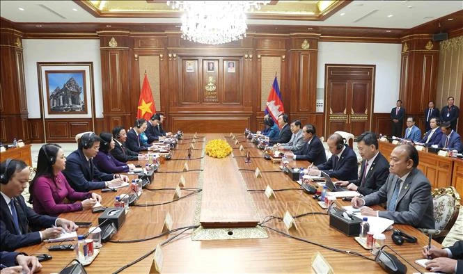 Thường trực Ban Bí thư chào Chủ tịch CPP, Chủ tịch Thượng viện Campuchia Thường trực Ban Bí thư chào Chủ tịch CPP, Chủ tịch Thượng viện Campuchia