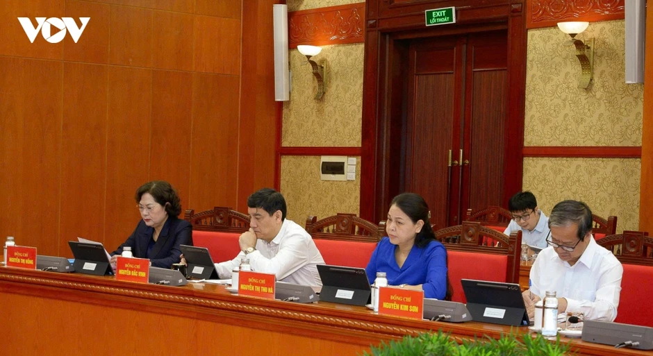 Thường trực Ban Bí thư chủ trì phiên họp về phát triển văn hóa Việt Nam Thường trực Ban Bí thư chủ trì phiên họp về phát triển văn hóa Việt Nam