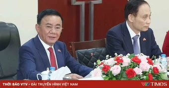 Thường trực Ban Bí thư chứng kiến Lễ trao các văn kiện hợp tác Việt Nam-Lào