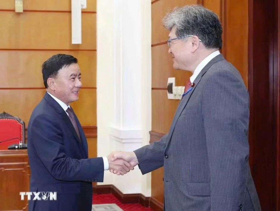 Thường trực Ban Bí thư hội đàm với Quyền Tổng Thư ký Đảng Dân chủ Tự do Nhật Bản