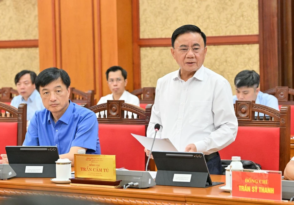 Thường trực Ban Bí thư: Kiên quyết không xử lý văn bản giấy đối với các quy trình đã điện tử hóa Thường trực Ban Bí thư: Kiên quyết không xử lý văn bản giấy đối với các quy trình đã điện tử hóa