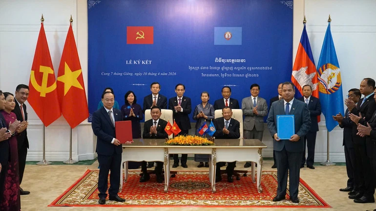 Thường trực Ban Bí thư Trần Cẩm Tú chứng kiến lễ trao Bản ghi nhớ hợp tác giai đoạn 2026-2030 Thường trực Ban Bí thư Trần Cẩm Tú chứng kiến lễ trao Bản ghi nhớ hợp tác giai đoạn 2026-2030