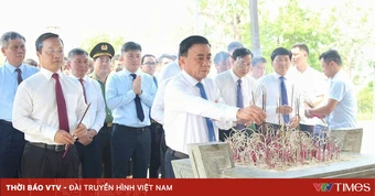 Thường trực Ban Bí thư Trần Cẩm Tú dâng hương, tưởng niệm các anh hùng, liệt sĩ tại tỉnh Điện Biên