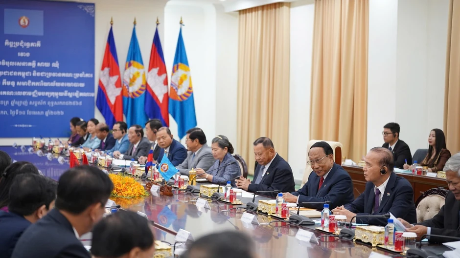 Thường trực Ban Bí thư Trần Cẩm Tú hội đàm với Phó Chủ tịch Đảng Nhân dân Campuchia, Trưởng Ban Thường trực Ban Thường vụ Trung ương Đảng Nhân dân Campuchia Thường trực Ban Bí thư Trần Cẩm Tú hội đàm với Phó Chủ tịch Đảng Nhân dân Campuchia, Trưởng Ban Thường trực Ban Thường vụ Trung ương Đảng Nhân dân Campuchia