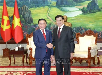 Thường trực Ban Bí thư Trần Cẩm Tú hội kiến Chủ tịch nước Lào