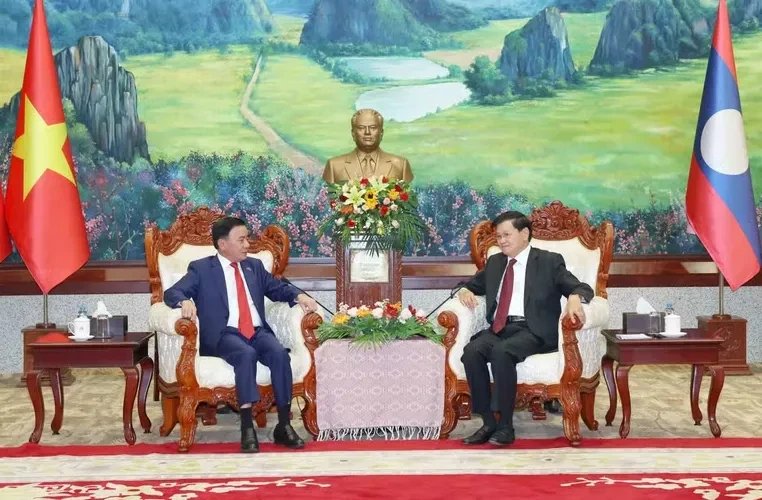 Thường trực Ban Bí thư Trần Cẩm Tú hội kiến Tổng Bí thư, Chủ tịch nước Lào Thường trực Ban Bí thư Trần Cẩm Tú hội kiến Tổng Bí thư, Chủ tịch nước Lào