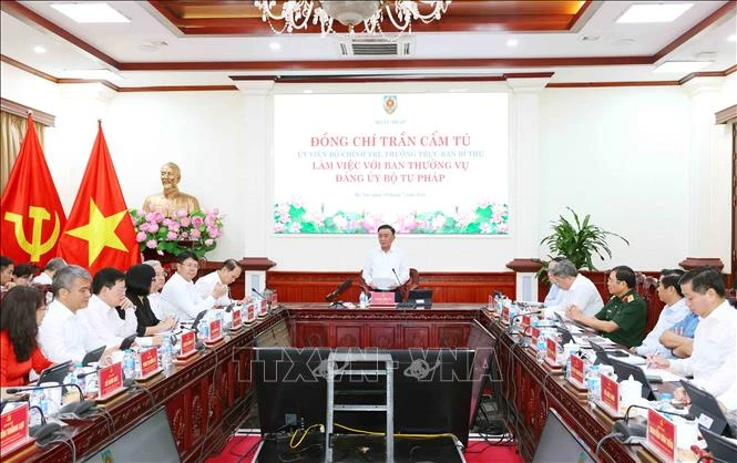Thường trực Ban Bí thư Trần Cẩm Tú làm việc với Ban Thường vụ Đảng ủy Bộ Tư pháp Thường trực Ban Bí thư Trần Cẩm Tú làm việc với Ban Thường vụ Đảng ủy Bộ Tư pháp