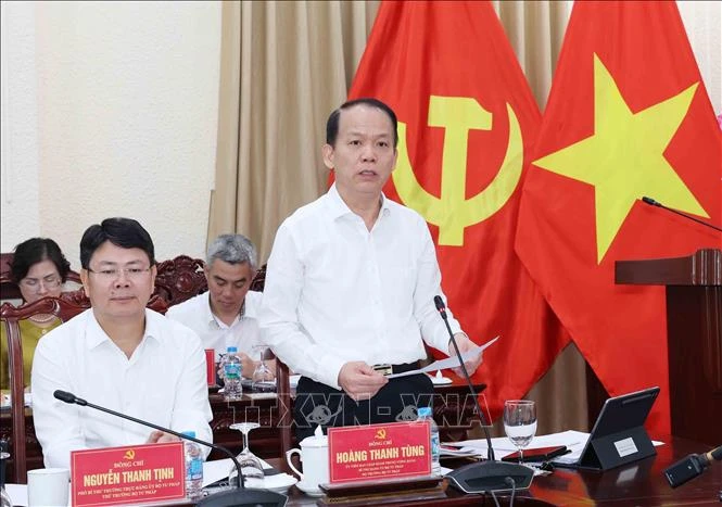 Thường trực Ban Bí thư Trần Cẩm Tú làm việc với Ban Thường vụ Đảng ủy Bộ Tư pháp Thường trực Ban Bí thư Trần Cẩm Tú làm việc với Ban Thường vụ Đảng ủy Bộ Tư pháp