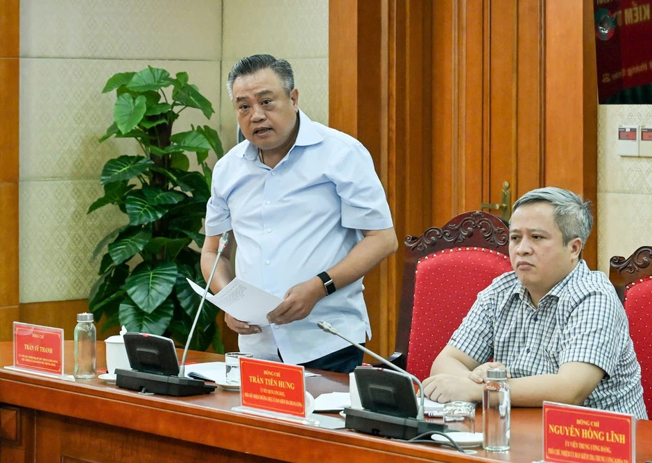 Thường trực Ban Bí thư Trần Cẩm Tú làm việc với Ủy ban Kiểm tra Trung ương Thường trực Ban Bí thư Trần Cẩm Tú làm việc với Ủy ban Kiểm tra Trung ương