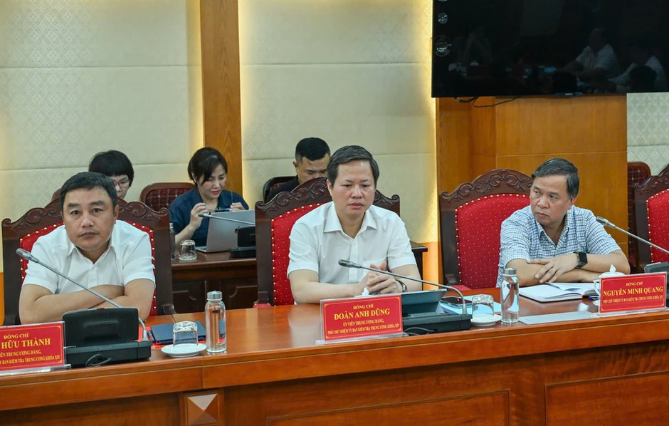 Thường trực Ban Bí thư Trần Cẩm Tú làm việc với Ủy ban Kiểm tra Trung ương Thường trực Ban Bí thư Trần Cẩm Tú làm việc với Ủy ban Kiểm tra Trung ương