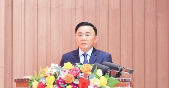 Thường trực Ban Bí thư Trần Cẩm Tú lên đường thăm chính thức Lào và Campuchia