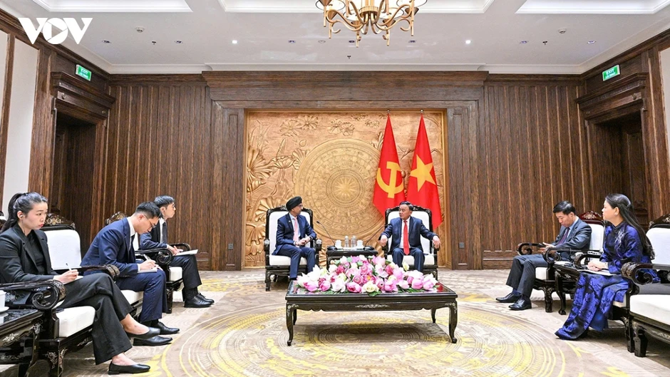 Thường trực Ban Bí thư Trần Cẩm Tú tiếp Đại sứ Singapore tại Việt Nam Thường trực Ban Bí thư Trần Cẩm Tú tiếp Đại sứ Singapore tại Việt Nam