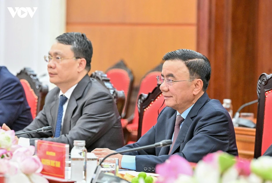 Thường trực Ban Bí thư Trần Cẩm Tú tiếp Tổng Thư ký Đảng CNDD-FDD Burundi