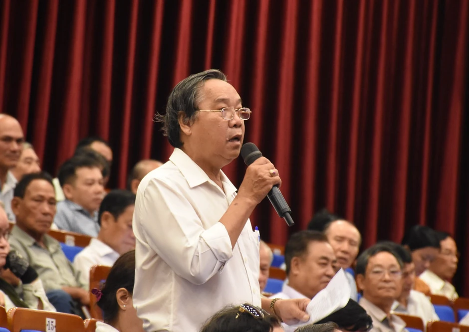 Thường trực Ban Bí thư Trần Cẩm Tú tiếp xúc cử tri tại thành phố Đà Nẵng Thường trực Ban Bí thư Trần Cẩm Tú tiếp xúc cử tri tại thành phố Đà Nẵng