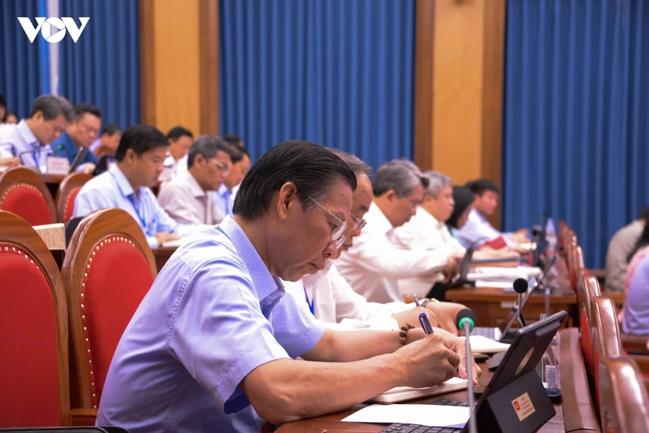 Thường trực Ban Bí thư truyền đạt chuyên đề về xây dựng Đảng với các Ủy viên TW Đảng khóa XIV Thường trực Ban Bí thư truyền đạt chuyên đề về xây dựng Đảng với các Ủy viên TW Đảng khóa XIV