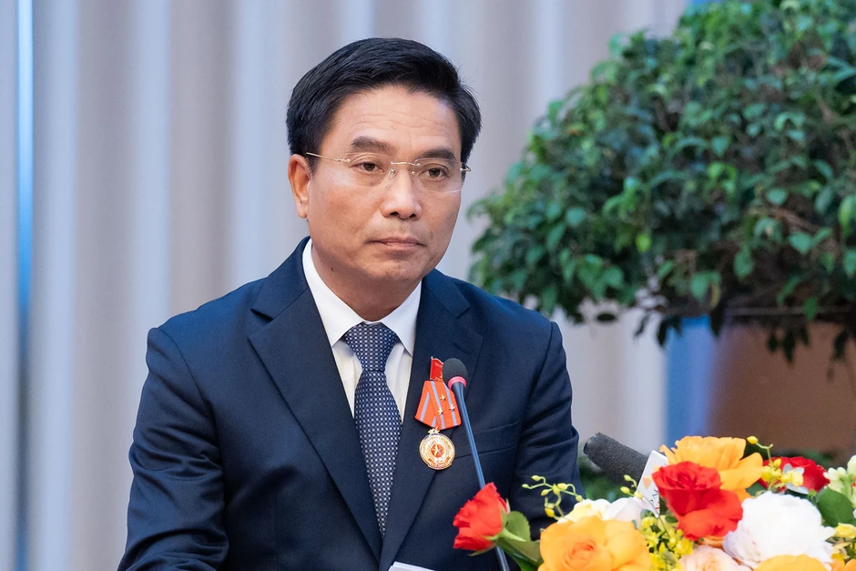 Thượng tướng Nguyễn Doãn Anh, Phó Chủ tịch Quốc hội nhận huân chương cao quý