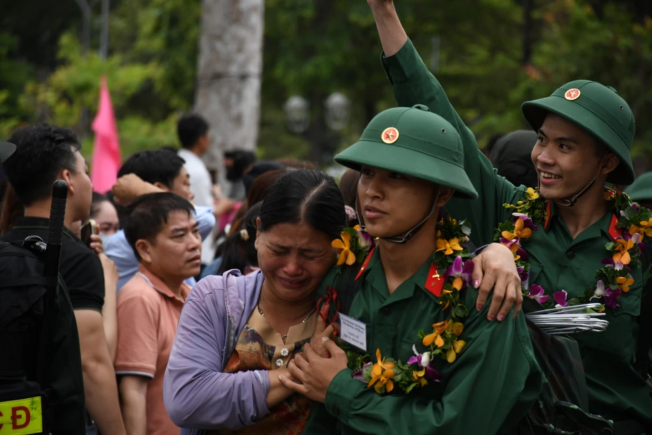 Thượng tướng Nguyễn Trường Thắng thăm hỏi, động viên thanh niên Đồng Nai lên đường nhập ngũ Thượng tướng Nguyễn Trường Thắng thăm hỏi, động viên thanh niên Đồng Nai lên đường nhập ngũ
