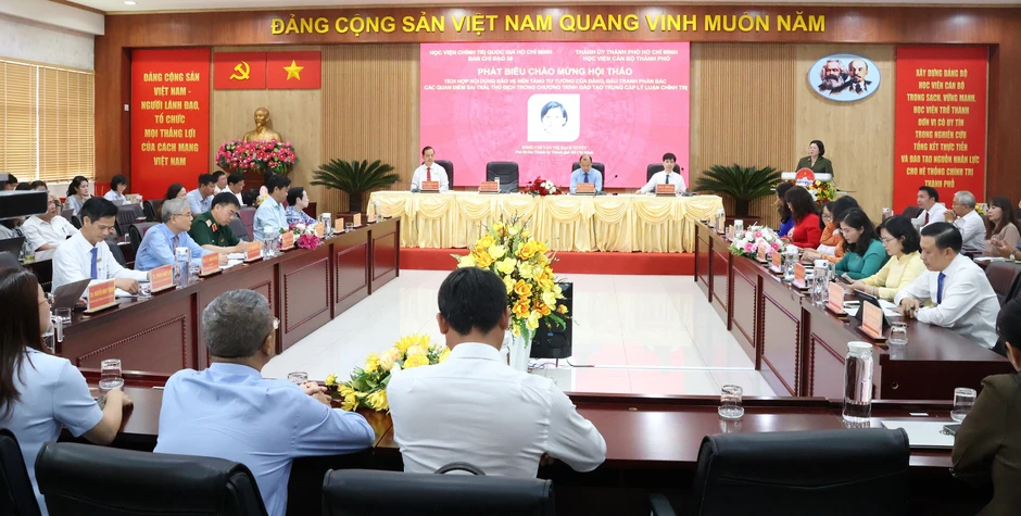 Tích hợp bảo vệ nền tảng tư tưởng Đảng vào đào tạo chính trị Tích hợp bảo vệ nền tảng tư tưởng Đảng vào đào tạo chính trị