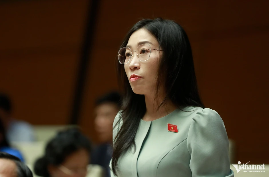 'Tiền công đức chuyển qua tài khoản cá nhân, tiềm ẩn nguy cơ rửa tiền, lừa đảo' 'Tiền công đức chuyển qua tài khoản cá nhân, tiềm ẩn nguy cơ rửa tiền, lừa đảo'