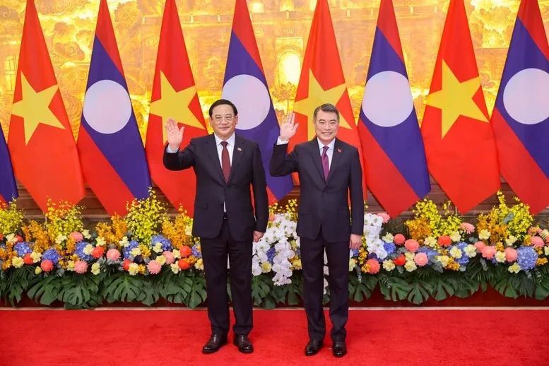 Tiếp tục đưa quan hệ Việt Nam - Lào phát triển lên tầm cao mới Tiếp tục đưa quan hệ Việt Nam - Lào phát triển lên tầm cao mới