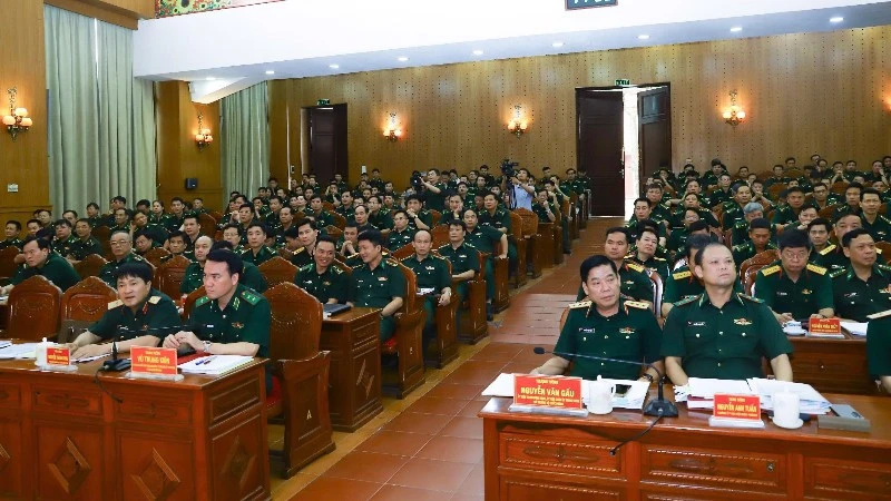 Tiếp tục khẳng định vai trò nòng cốt, chuyên trách trong quản lý, bảo vệ chủ quyền lãnh thổ, an ninh biên giới Tiếp tục khẳng định vai trò nòng cốt, chuyên trách trong quản lý, bảo vệ chủ quyền lãnh thổ, an ninh biên giới