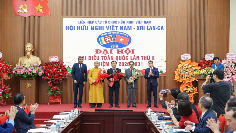 Tiếp tục phát huy vai trò là cầu nối hữu nghị, hợp tác giữa nhân dân hai nước Việt Nam và Sri Lanka Tiếp tục phát huy vai trò là cầu nối hữu nghị, hợp tác giữa nhân dân hai nước Việt Nam và Sri Lanka