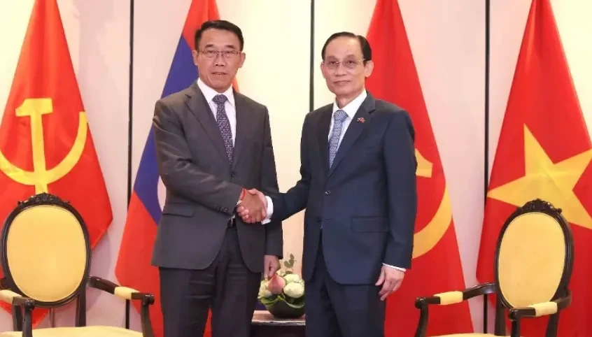 Tiếp tục phối hợp chặt chẽ để triển khai hiệu quả các thỏa thuận cấp cao Việt Nam - Lào Tiếp tục phối hợp chặt chẽ để triển khai hiệu quả các thỏa thuận cấp cao Việt Nam - Lào