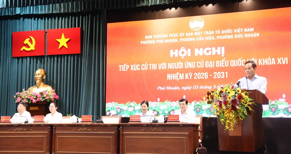 Tiếp xúc cử tri, Bí thư Thành uỷ TPHCM Trần Lưu Quang chia sẻ 2 việc lớn thành phố phải làm ngay Tiếp xúc cử tri, Bí thư Thành uỷ TPHCM Trần Lưu Quang chia sẻ 2 việc lớn thành phố phải làm ngay