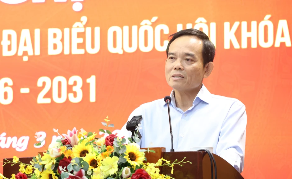 Tiếp xúc cử tri, Bí thư Thành uỷ TPHCM Trần Lưu Quang chia sẻ 2 việc lớn thành phố phải làm ngay Tiếp xúc cử tri, Bí thư Thành uỷ TPHCM Trần Lưu Quang chia sẻ 2 việc lớn thành phố phải làm ngay