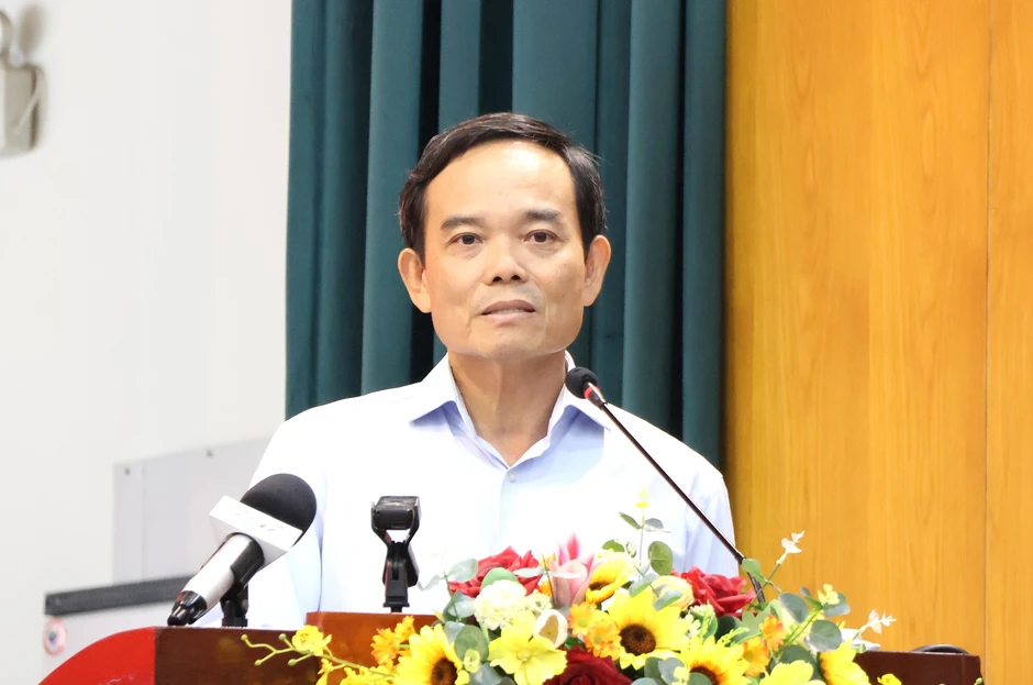 Tiếp xúc cử tri, Bí thư Thành uỷ TPHCM Trần Lưu Quang chia sẻ 2 việc lớn thành phố phải làm ngay Tiếp xúc cử tri, Bí thư Thành uỷ TPHCM Trần Lưu Quang chia sẻ 2 việc lớn thành phố phải làm ngay