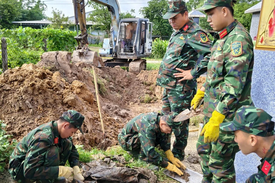 Tìm thấy hài cốt liệt sĩ trong vườn nhà dân ở Tây Ninh Tìm thấy hài cốt liệt sĩ trong vườn nhà dân ở Tây Ninh