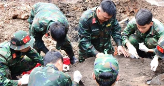 Tìm thấy thêm 10 bộ hài cốt liệt sĩ ở Công viên Lê Thị Riêng