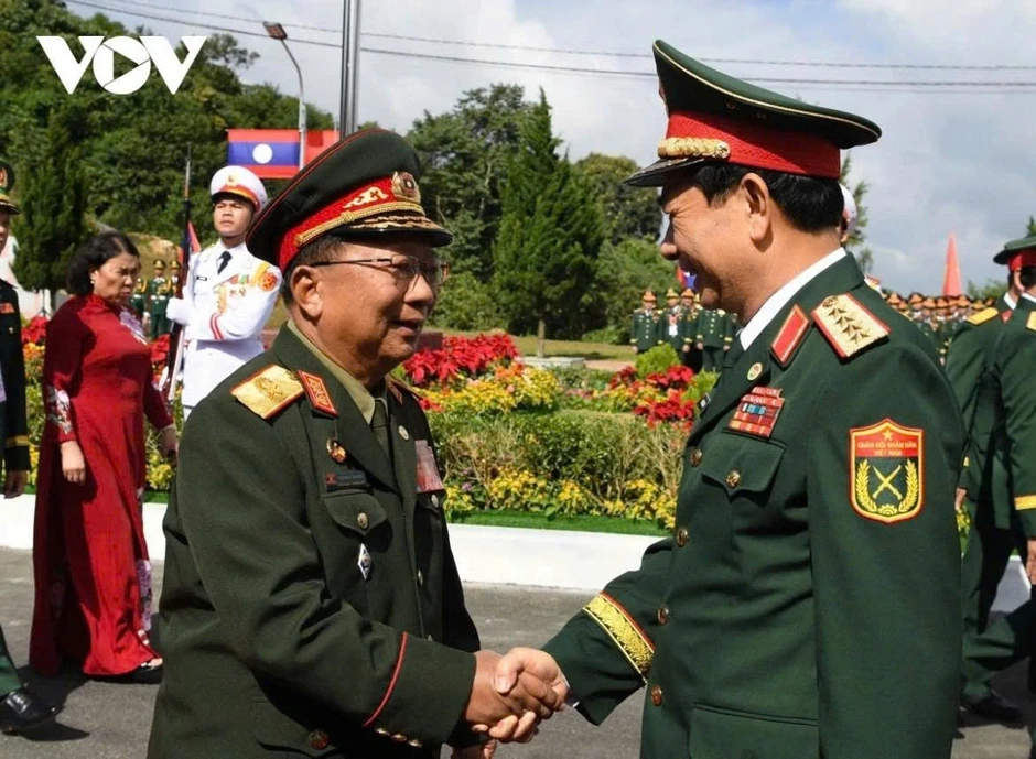 Tình cảm Việt - Lào son sắt vững bền Tình cảm Việt - Lào son sắt vững bền