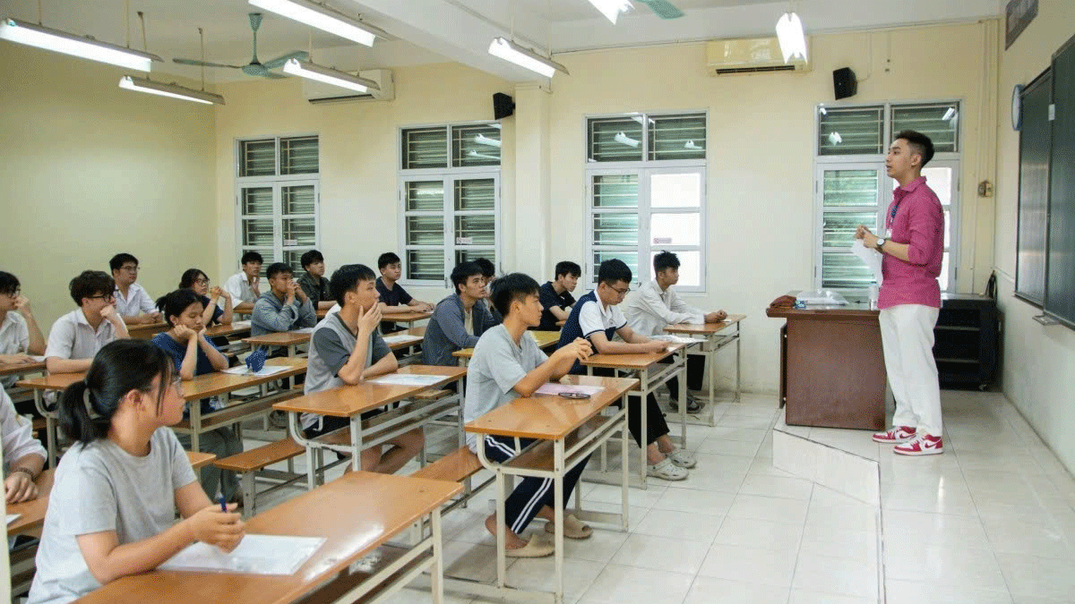 Tinh gọn đầu mối trường học: Giảm biên chế quản lý, giải cơn khát giáo viên Tinh gọn đầu mối trường học: Giảm biên chế quản lý, giải cơn khát giáo viên