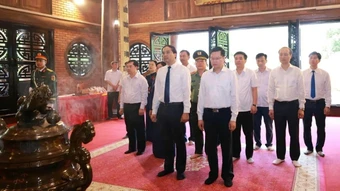 Tỉnh Thái Nguyên dâng hương tưởng niệm Chủ tịch Hồ Chí Minh
