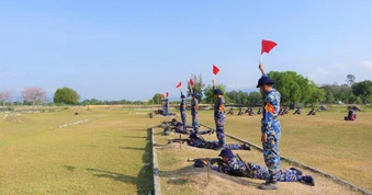 Tổ chức bắn đạn thật cho chiến sĩ mới ở Vùng 4 Hải quân