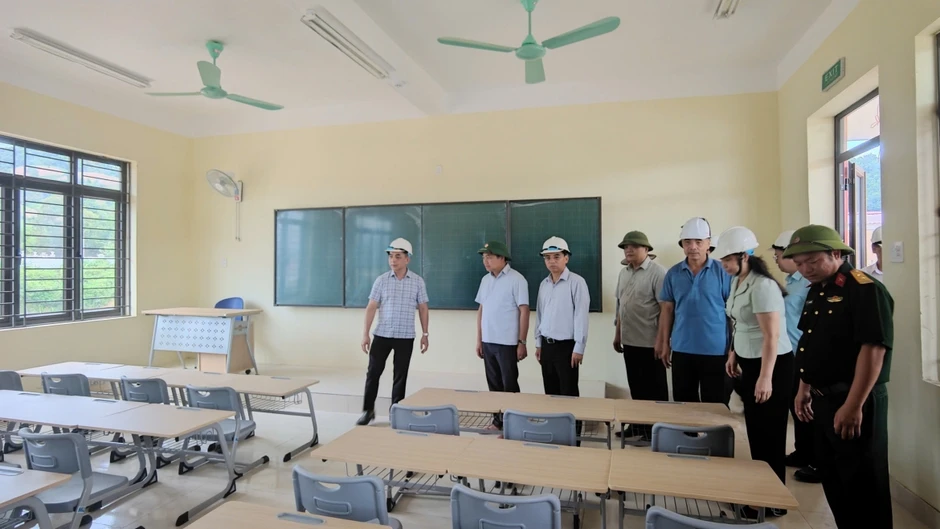 Tổ Giám sát của Ủy ban Kiểm tra Trung ương làm việc với UBND tỉnh Sơn La Tổ Giám sát của Ủy ban Kiểm tra Trung ương làm việc với UBND tỉnh Sơn La