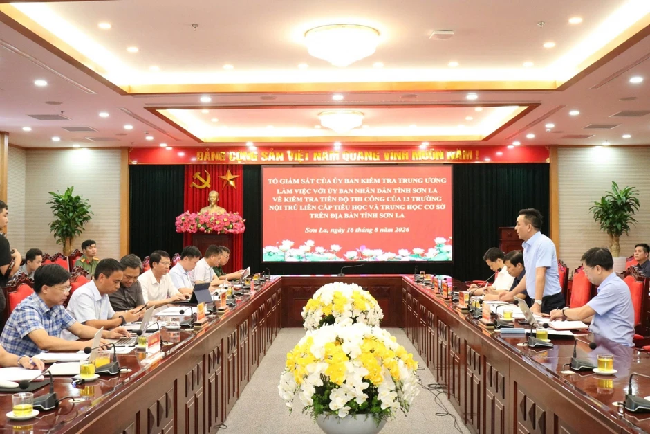 Tổ Giám sát của Ủy ban Kiểm tra Trung ương làm việc với UBND tỉnh Sơn La Tổ Giám sát của Ủy ban Kiểm tra Trung ương làm việc với UBND tỉnh Sơn La